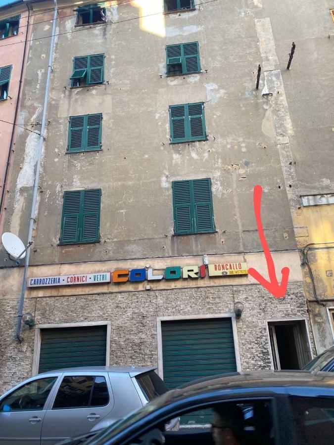 Una Stanza In Un Appartamento Genoa Exterior photo